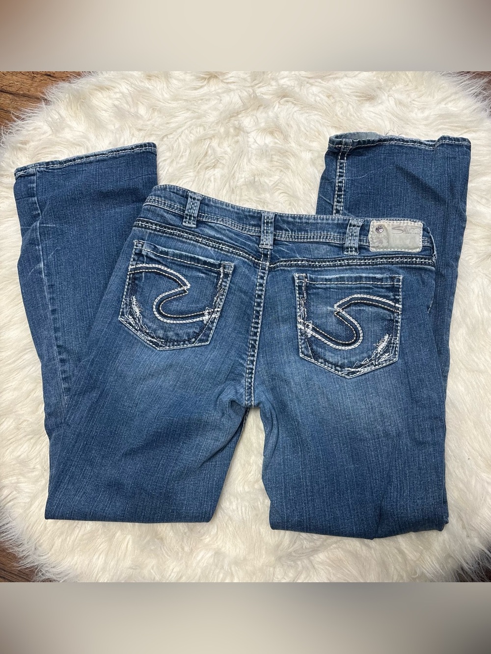 Silver Jeans Dark Blue Bootcut “Aiko” Jeans with Embroidered Pockets size 31